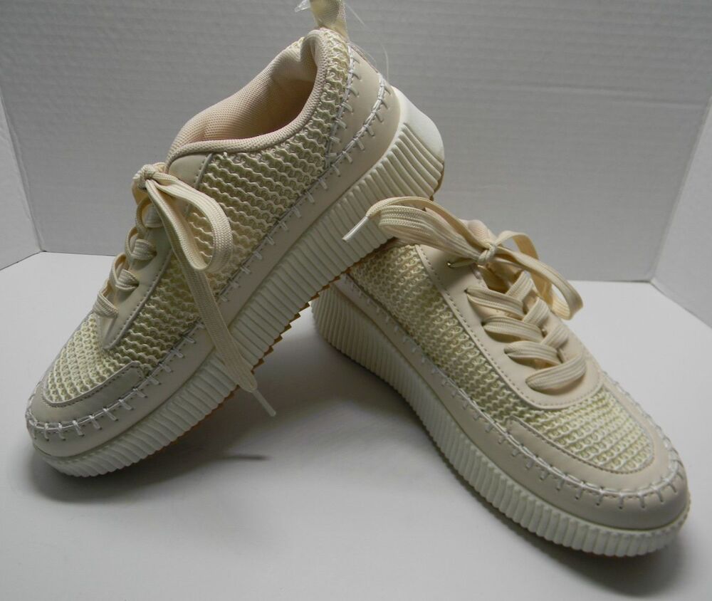 La Sheelah Cream Sneakers Walking Shoes Platform Lace-up Neutral NWOT